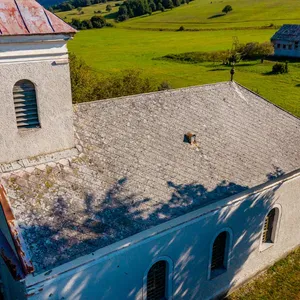 Oprava strechy kostola v Horných Rykynčiciach